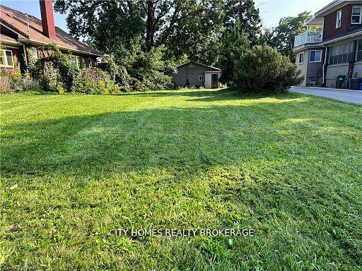Photo 8 of 390 Queenston Street, St. Catharines, Secord Woods — HOMEH
