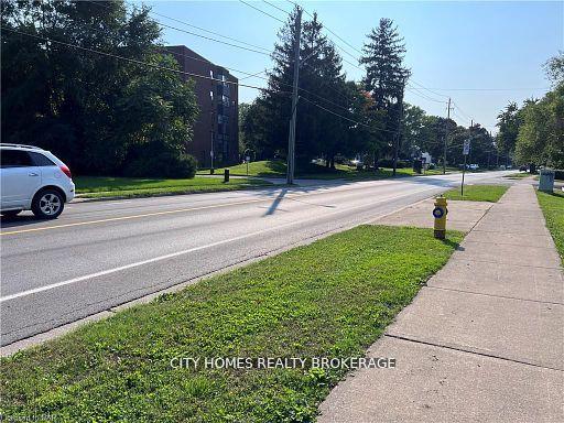 Photo 10 of 390 Queenston Street, St. Catharines, Secord Woods — HOMEH