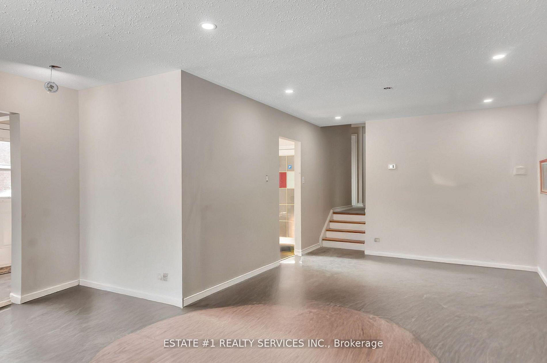 Photo 14 of 116 Addington Crescent, Brampton, Avondale — HOMEH