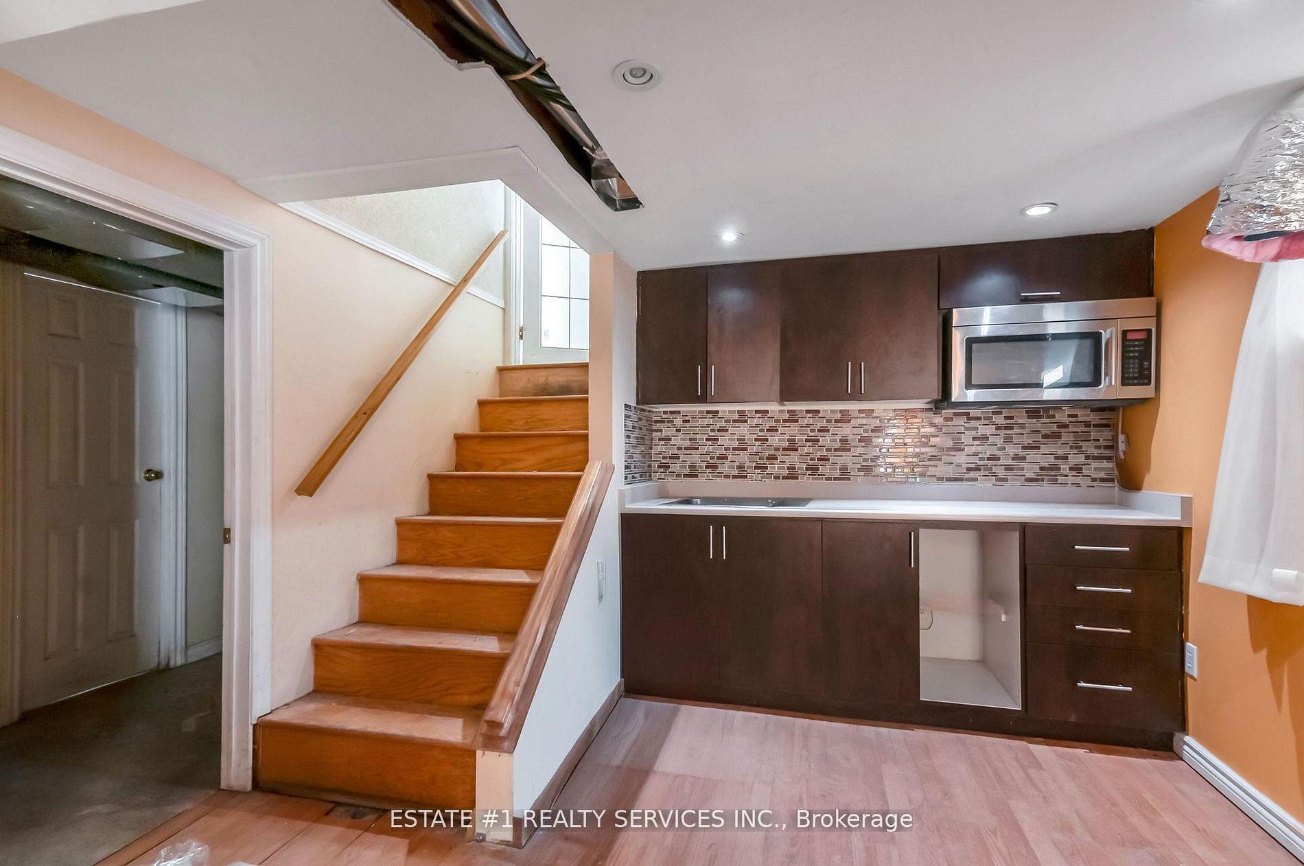 Photo 22 of 116 Addington Crescent, Brampton, Avondale — HOMEH