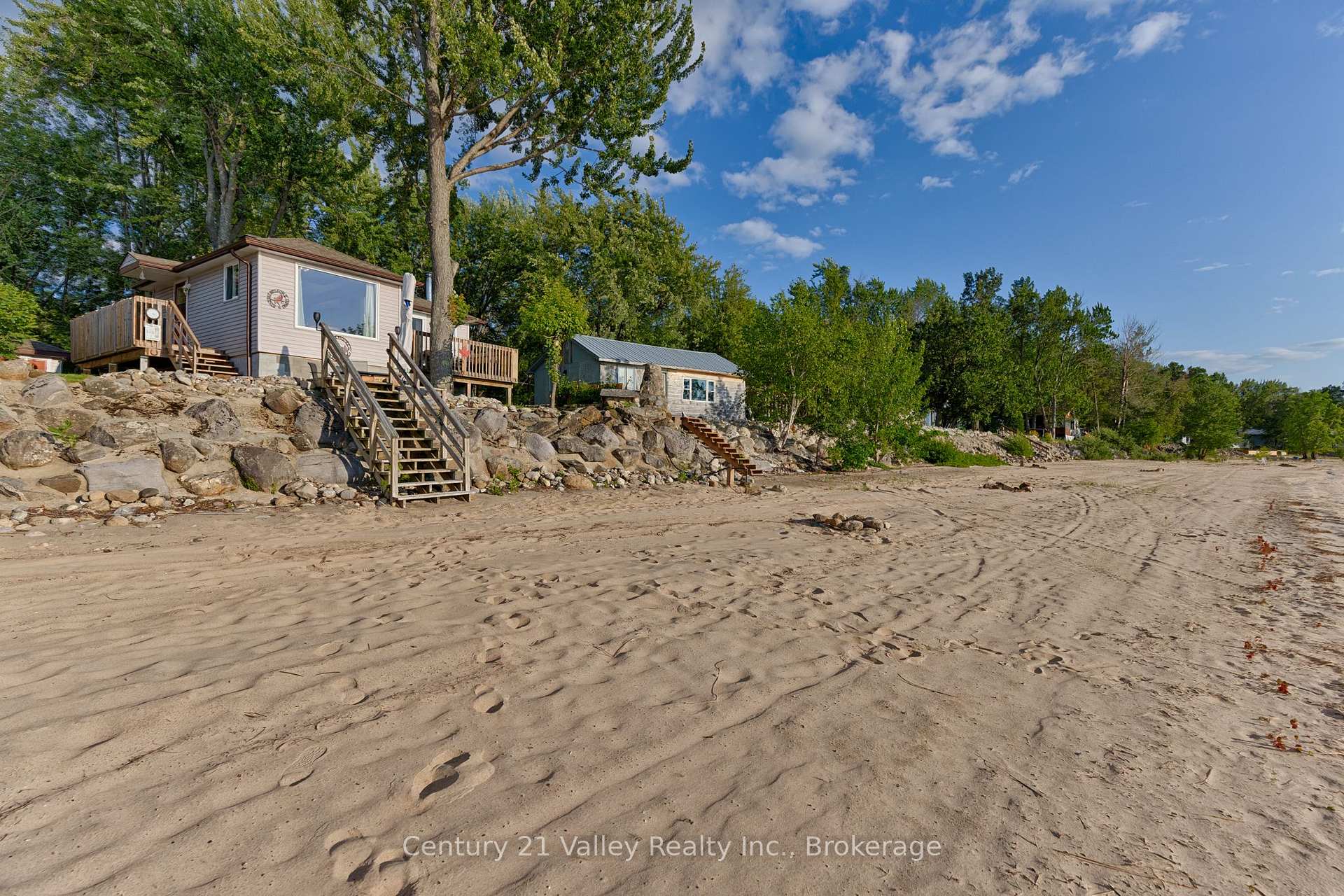 Photo 2 of 115 Greatview Trail, Whitewater Region, Whitewater Region — HOMEH