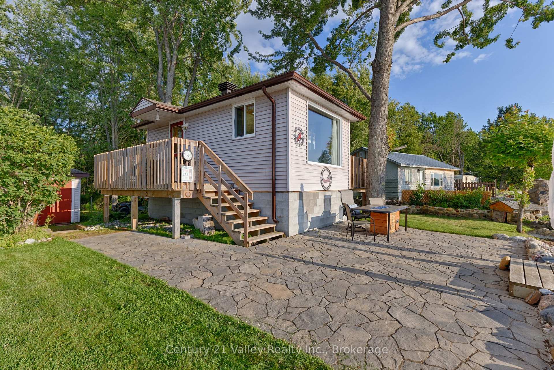 Photo of 115 Greatview Trail