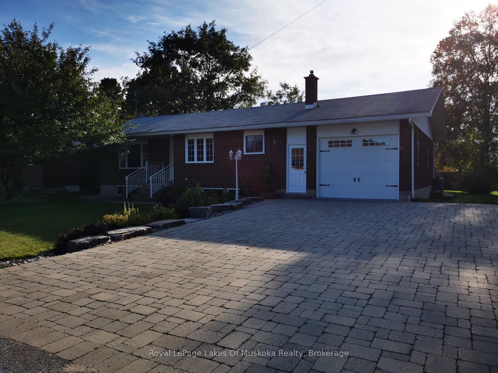 Photo 2 of 9 Fitz Avenue, South River — HOMEH