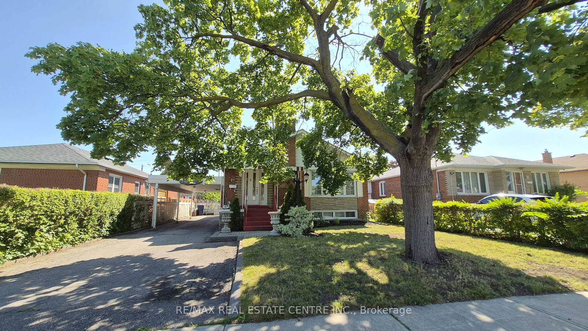 Photo 2 of Unit Upper, 71 Gunton Drive, Etobicoke, West Humber-Clairville — HOMEH