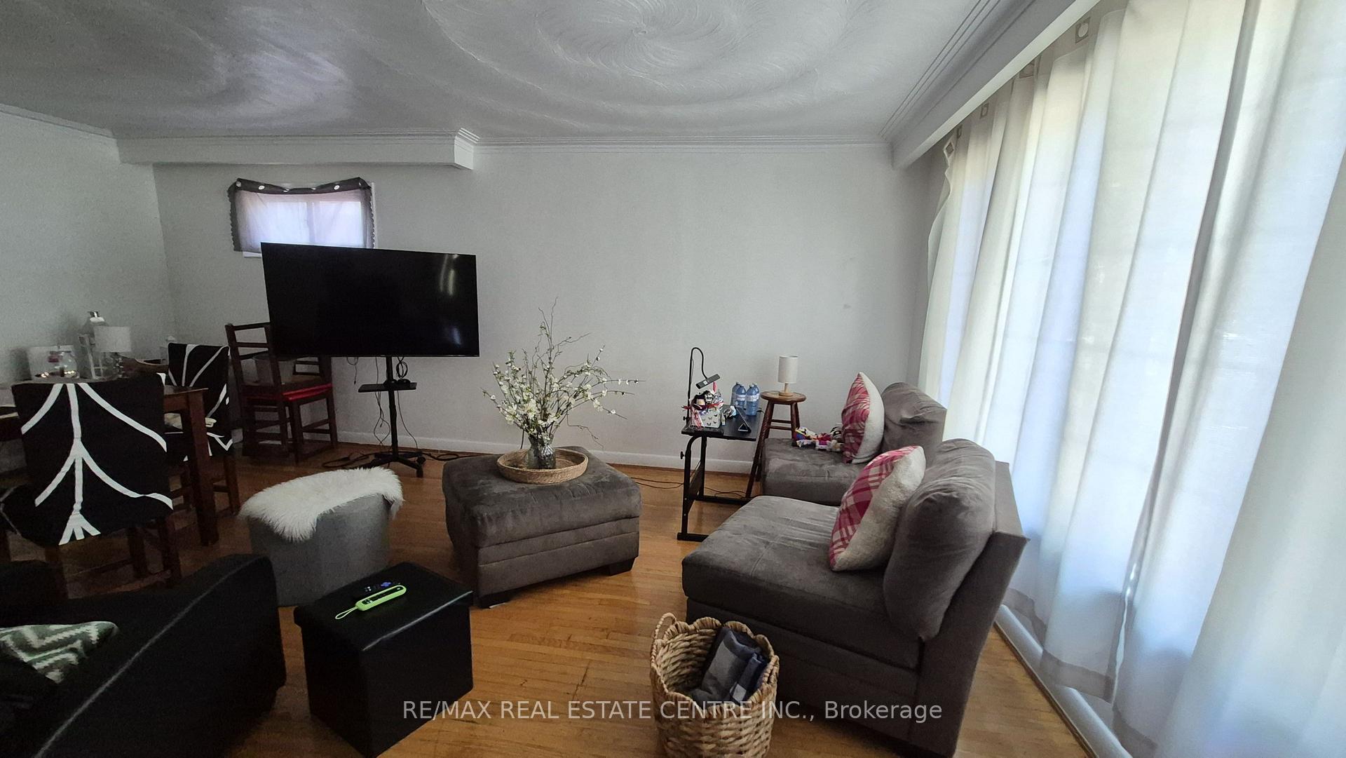 Photo 13 of Unit Upper, 71 Gunton Drive, Etobicoke, West Humber-Clairville — HOMEH