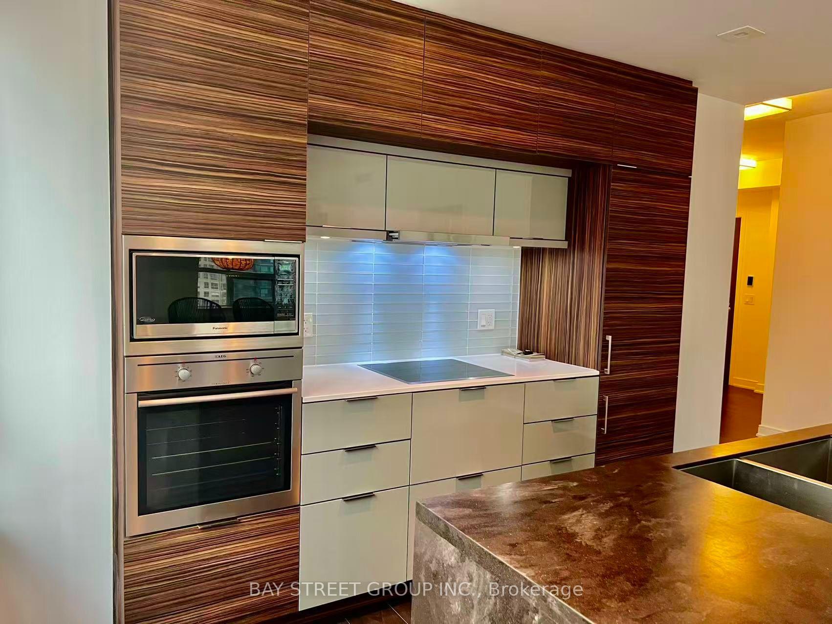 Photo 4 of Unit 2009, 88 Scott Street, Toronto, Church-Yonge Corridor — HOMEH