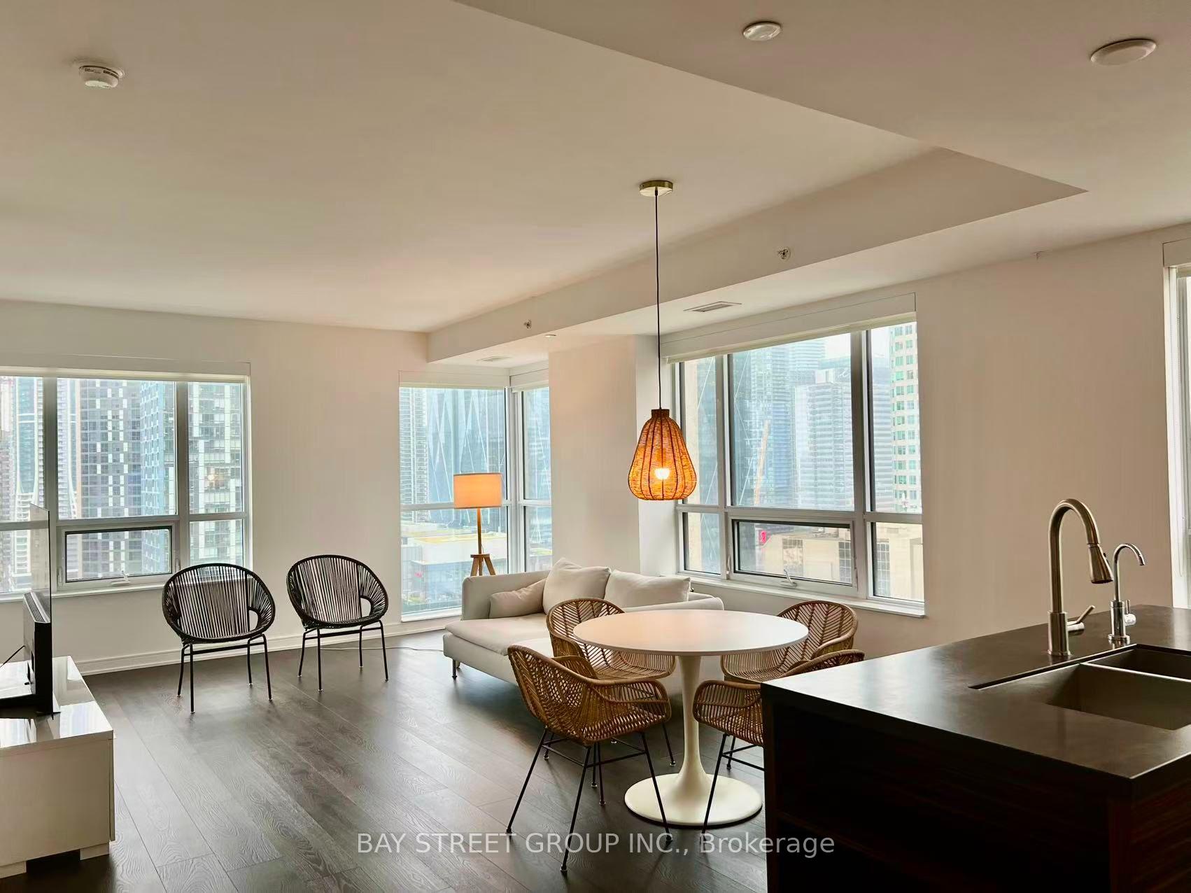 Photo 7 of Unit 2009, 88 Scott Street, Toronto, Church-Yonge Corridor — HOMEH