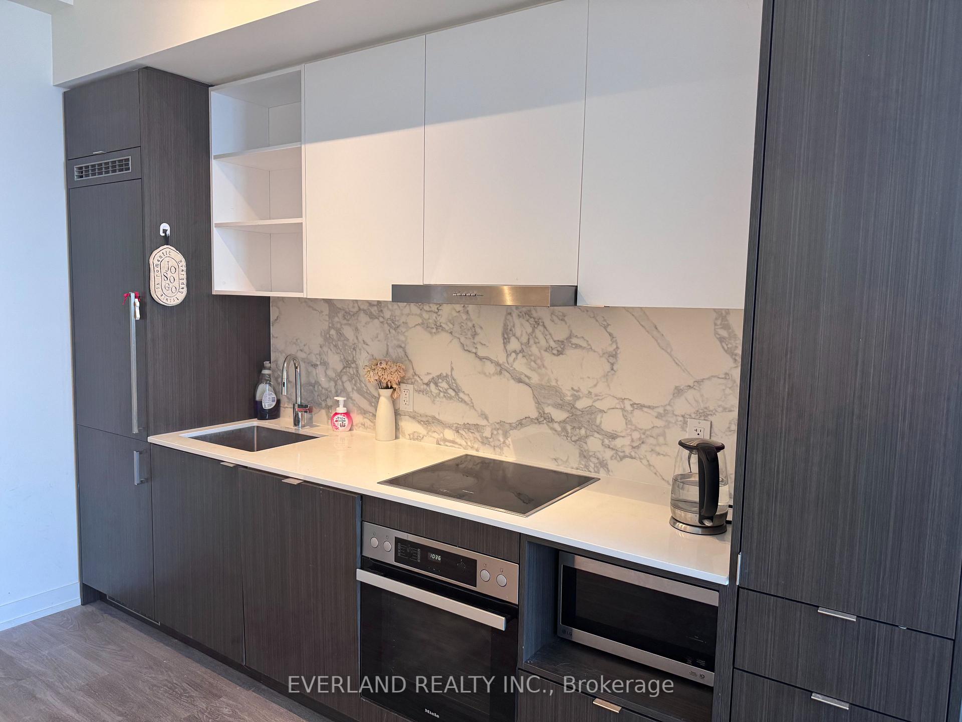 Photo 2 of Unit 7007, 55 Cooper Street, Toronto, Waterfront Communities — HOMEH