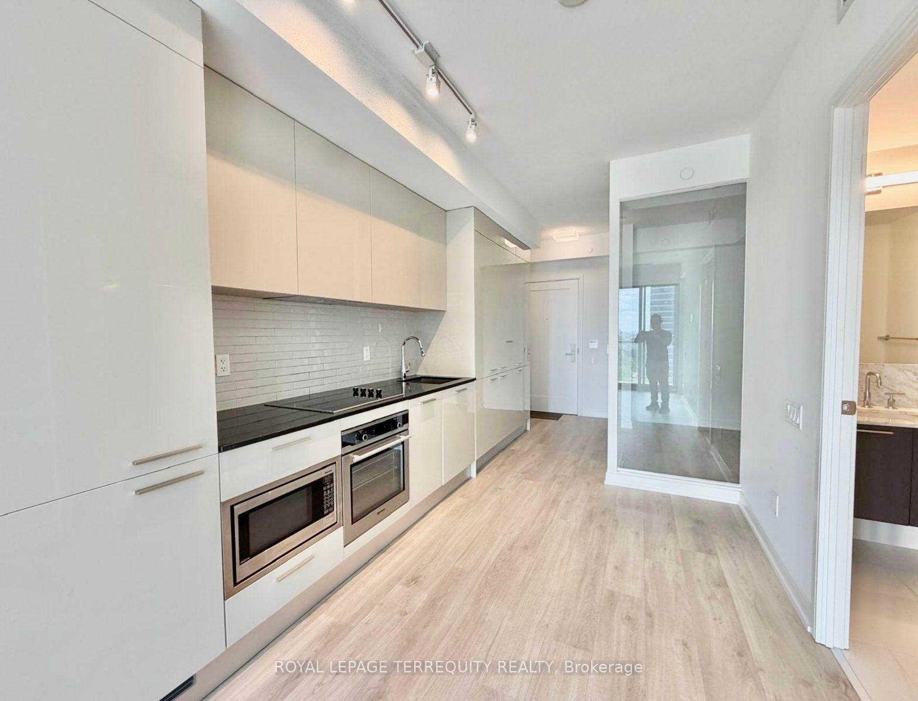 Photo 3 of Unit 1611, 3 Gloucester Street, Toronto, Church-Yonge Corridor — HOMEH