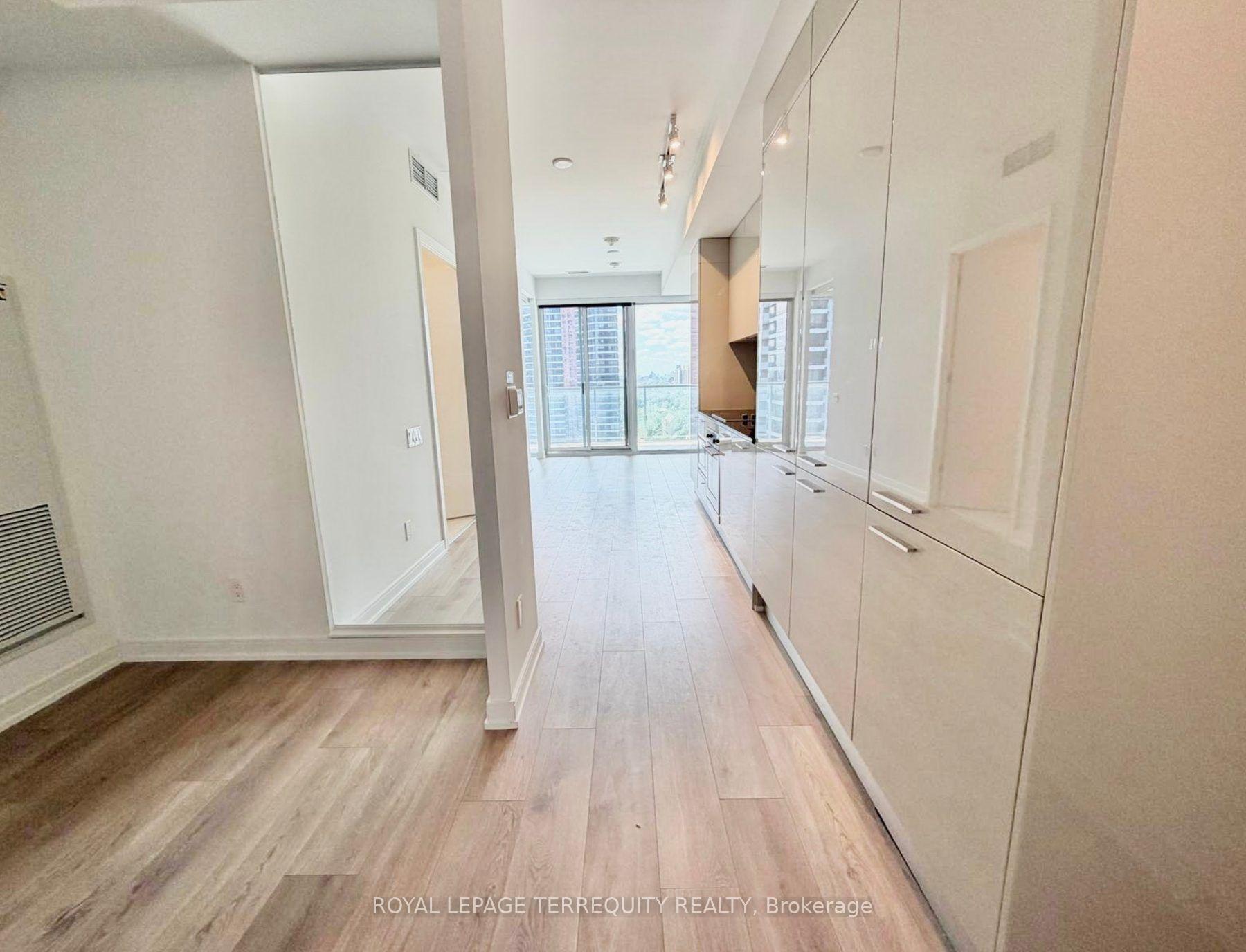 Photo 6 of Unit 1611, 3 Gloucester Street, Toronto, Church-Yonge Corridor — HOMEH
