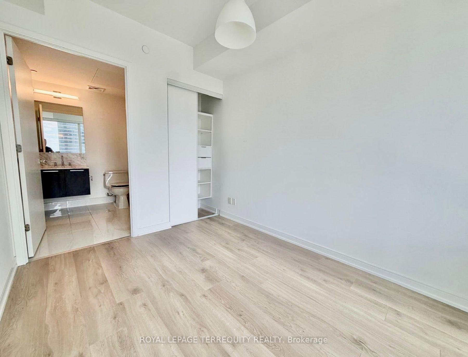 Photo 11 of Unit 1611, 3 Gloucester Street, Toronto, Church-Yonge Corridor — HOMEH
