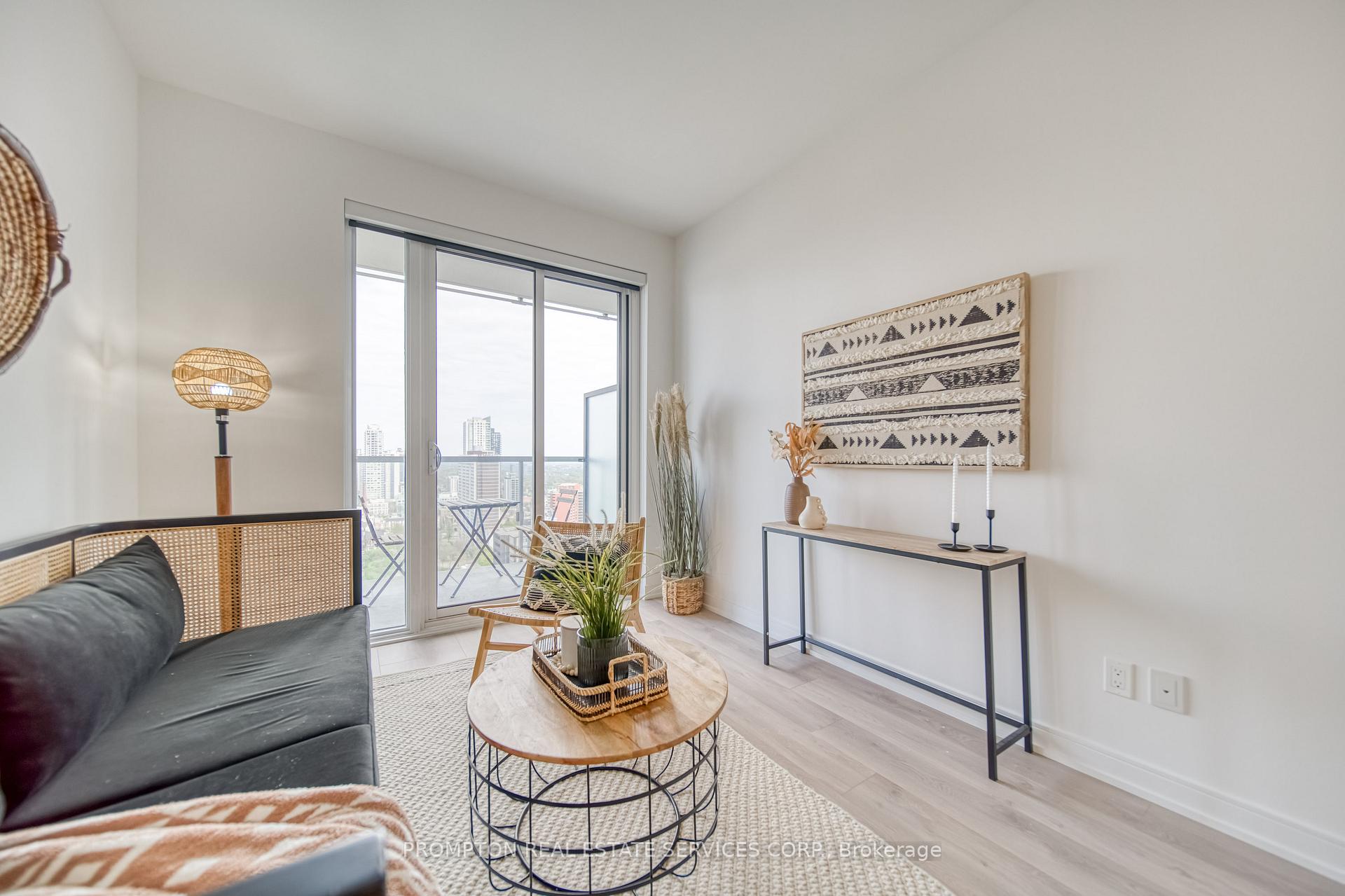 Photo 3 of Unit 1006, 3 Gloucester Street, Toronto, Church-Yonge Corridor — HOMEH
