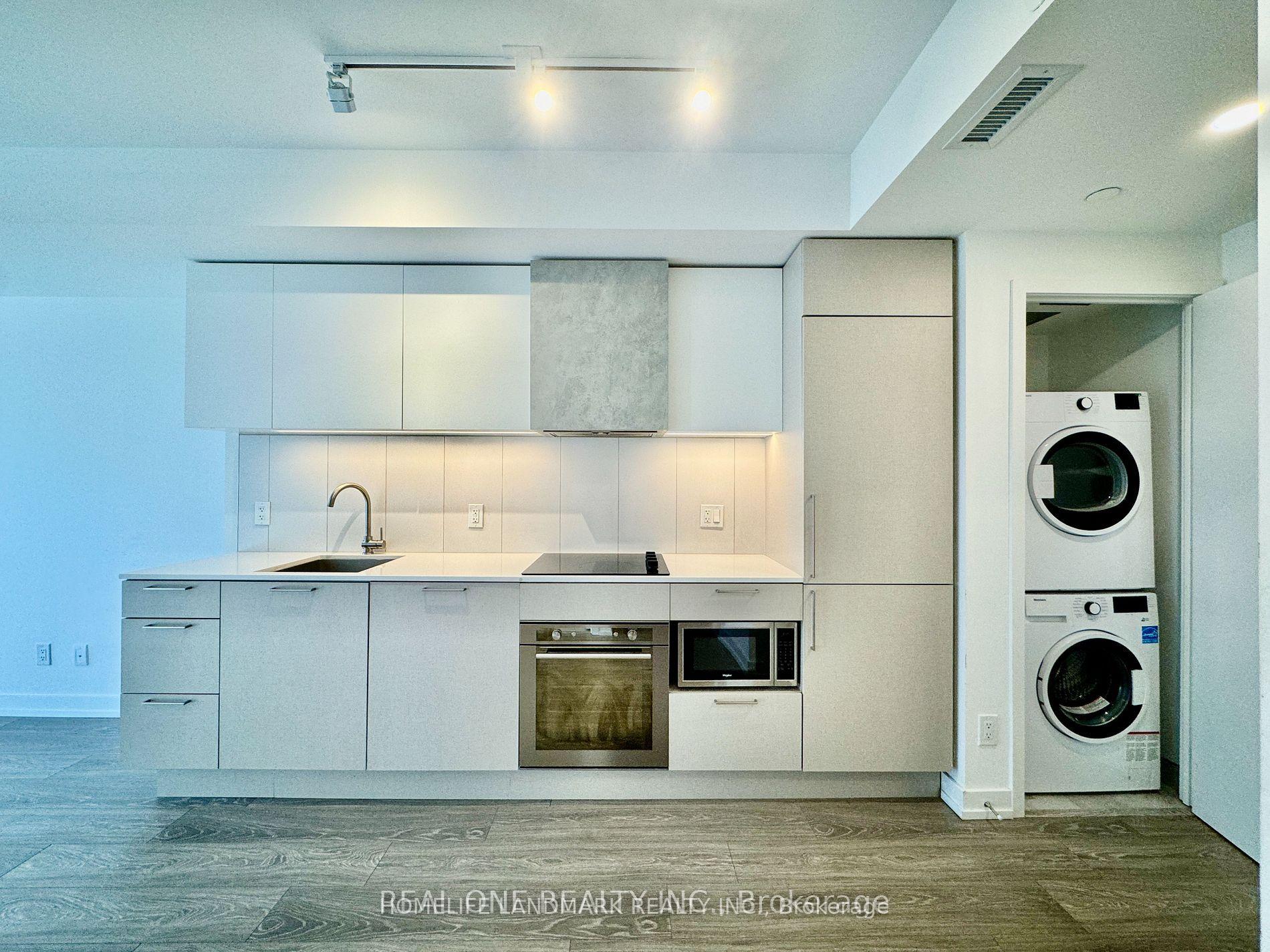 Photo 3 of Unit Ph 03, 19 Western Battery Road, Toronto, Niagara — HOMEH