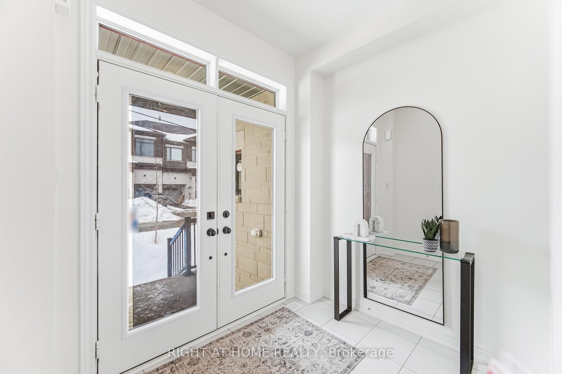 Photo 4 of 77 Singhampton Road, Vaughan, Kleinburg — HOMEH