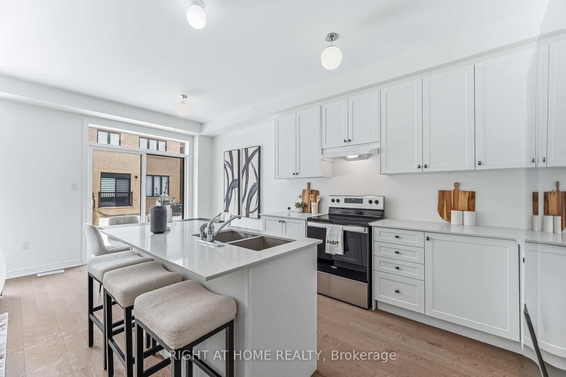 Photo 9 of 77 Singhampton Road, Vaughan, Kleinburg — HOMEH