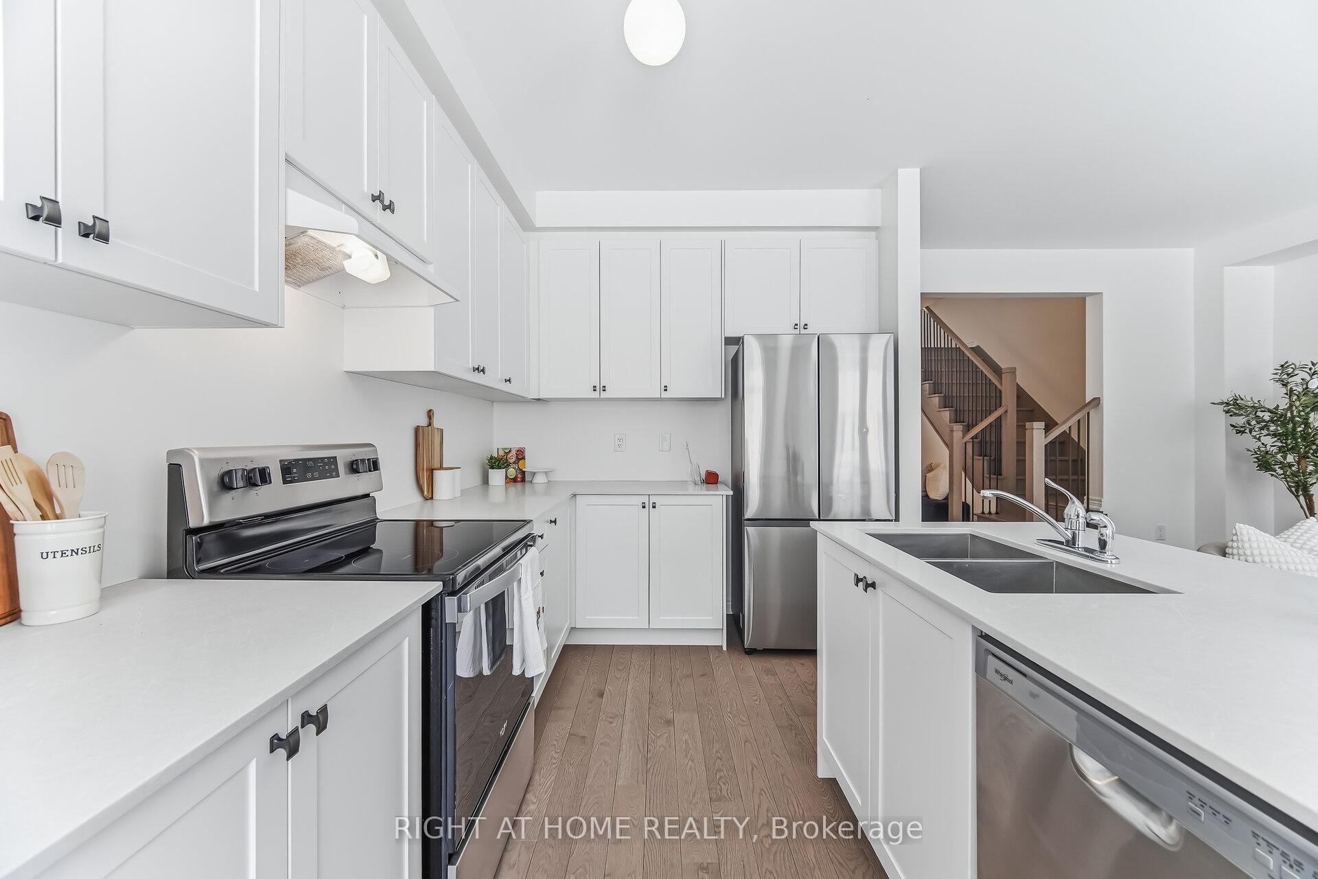 Photo 10 of 77 Singhampton Road, Vaughan, Kleinburg — HOMEH