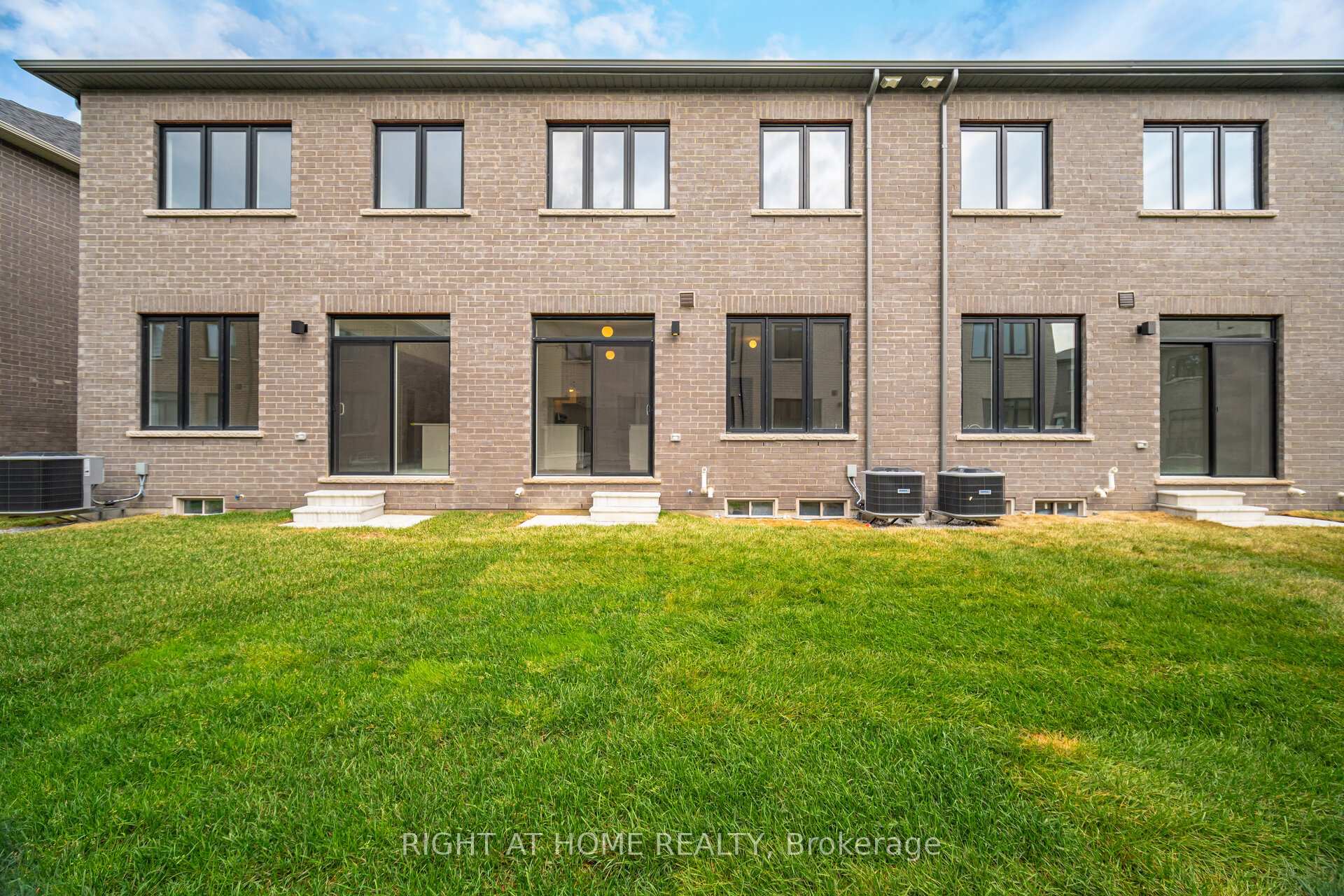Photo 31 of 77 Singhampton Road, Vaughan, Kleinburg — HOMEH