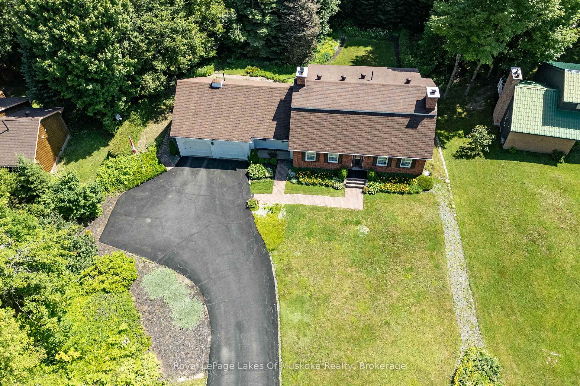 Photo 37 of 33 South Muskoka Drive, Bracebridge, Macaulay — HOMEH