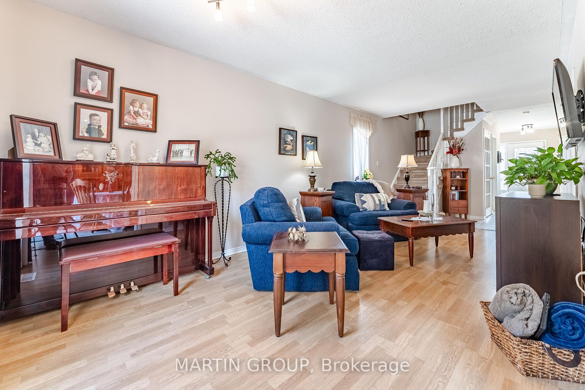 Photo 6 of 413 Levanna Lane, Oakville, River Oaks — HOMEH