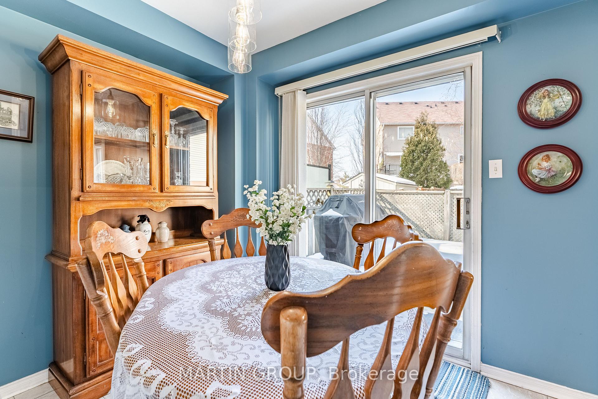 Photo 11 of 413 Levanna Lane, Oakville, River Oaks — HOMEH