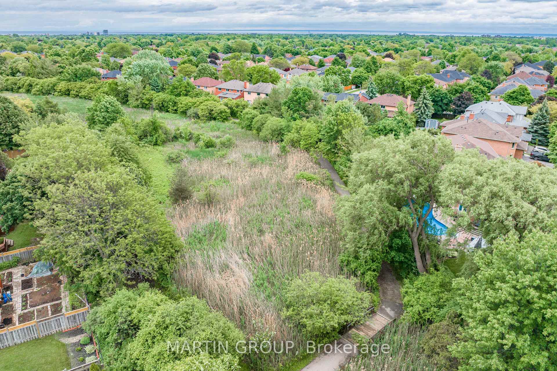 Photo 27 of 413 Levanna Lane, Oakville, River Oaks — HOMEH