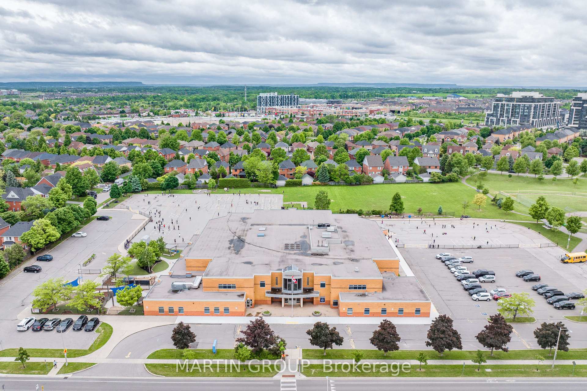 Photo 29 of 413 Levanna Lane, Oakville, River Oaks — HOMEH