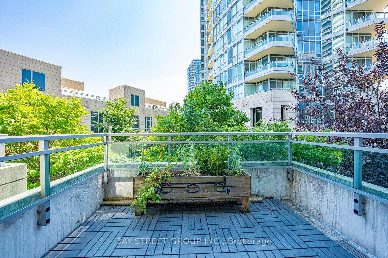 Photo 8 of Unit 221, 31 Olive Avenue, North York, Willowdale East — HOMEH