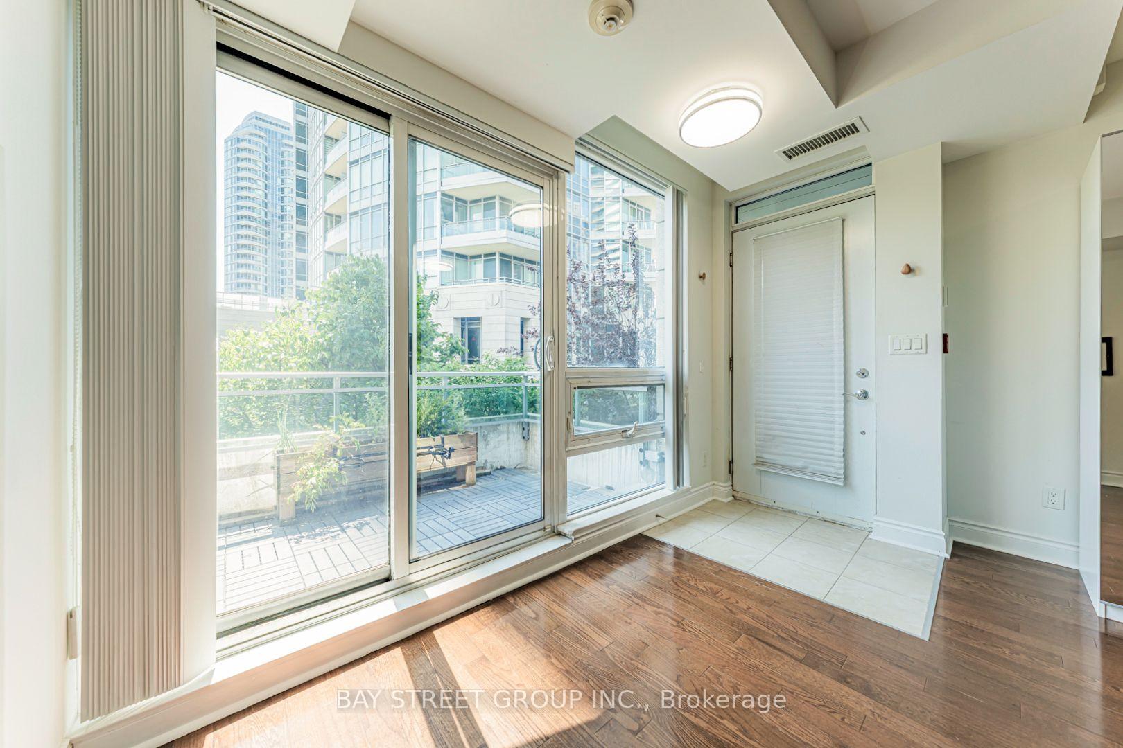 Photo 9 of Unit 221, 31 Olive Avenue, North York, Willowdale East — HOMEH