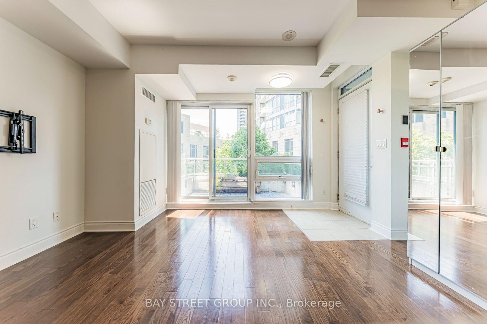 Photo 18 of Unit 221, 31 Olive Avenue, North York, Willowdale East — HOMEH