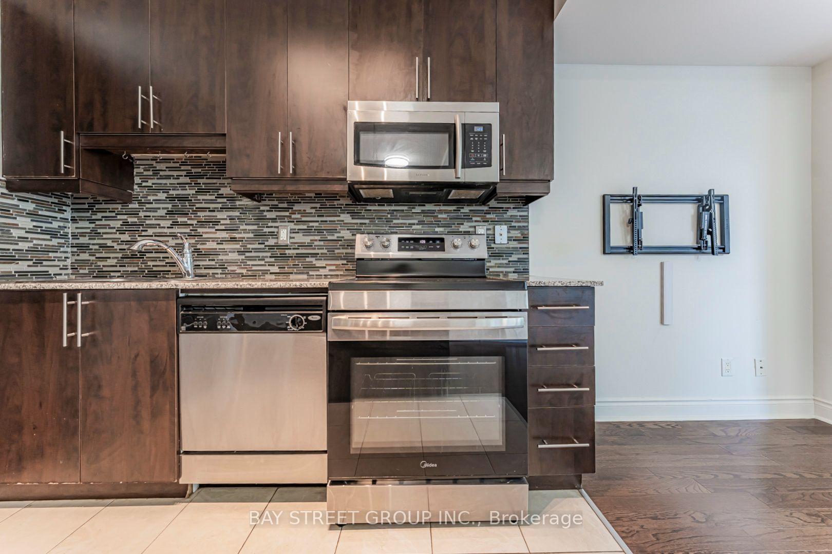 Photo 23 of Unit 221, 31 Olive Avenue, North York, Willowdale East — HOMEH