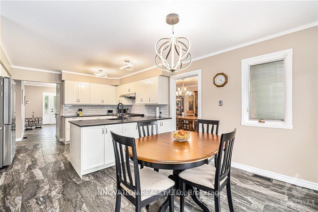 Photo 11 of 7 Grierson Lane, Ottawa, Kanata - Kanata (North West) — HOMEH