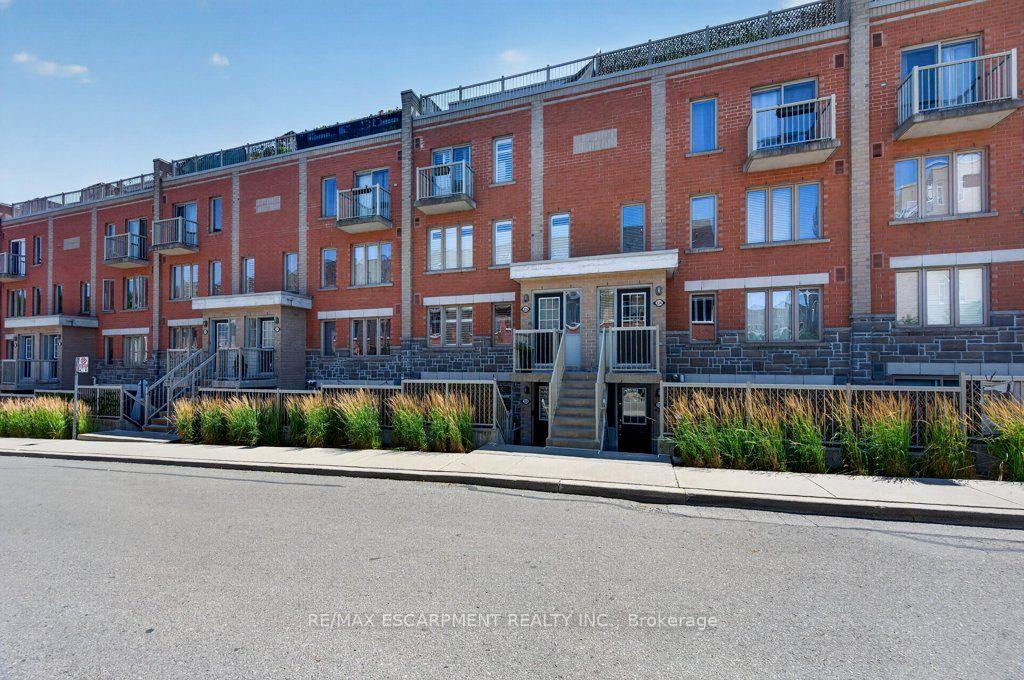 Photo 1 of Unit 135, 25 Turntable Crescent, Toronto, Dovercourt-Wallace Emerson-Junction — HOMEH
