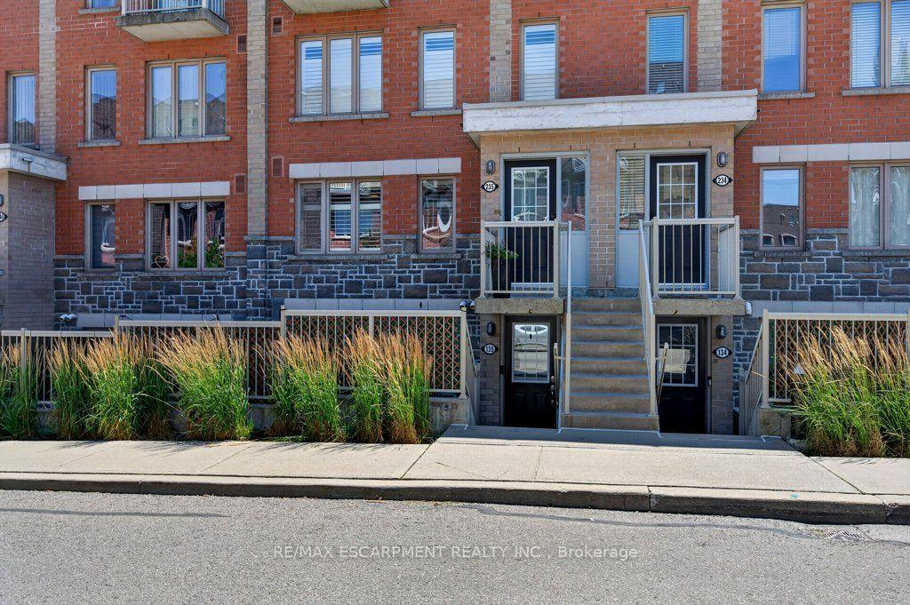 Photo 2 of Unit 135, 25 Turntable Crescent, Toronto, Dovercourt-Wallace Emerson-Junction — HOMEH