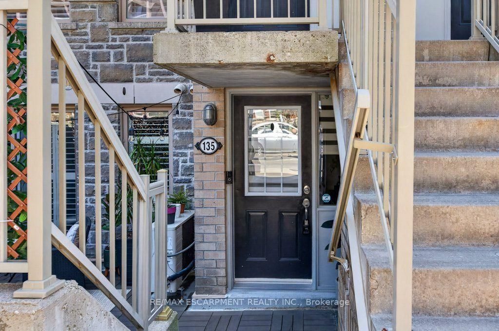 Photo 3 of Unit 135, 25 Turntable Crescent, Toronto, Dovercourt-Wallace Emerson-Junction — HOMEH