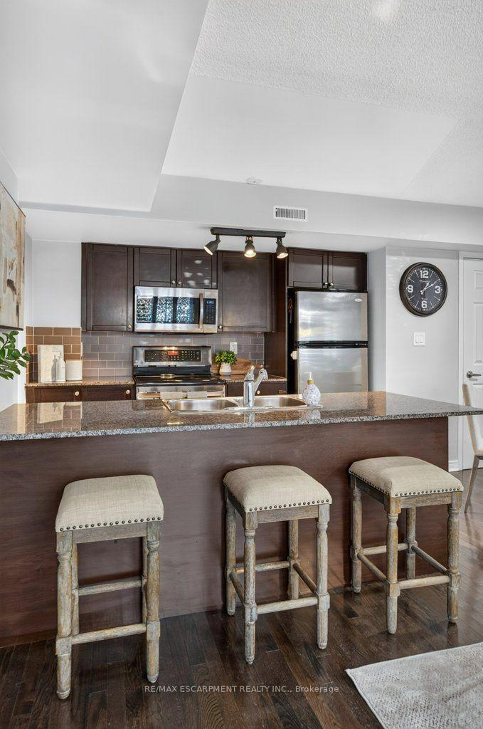 Photo 14 of Unit 135, 25 Turntable Crescent, Toronto, Dovercourt-Wallace Emerson-Junction — HOMEH