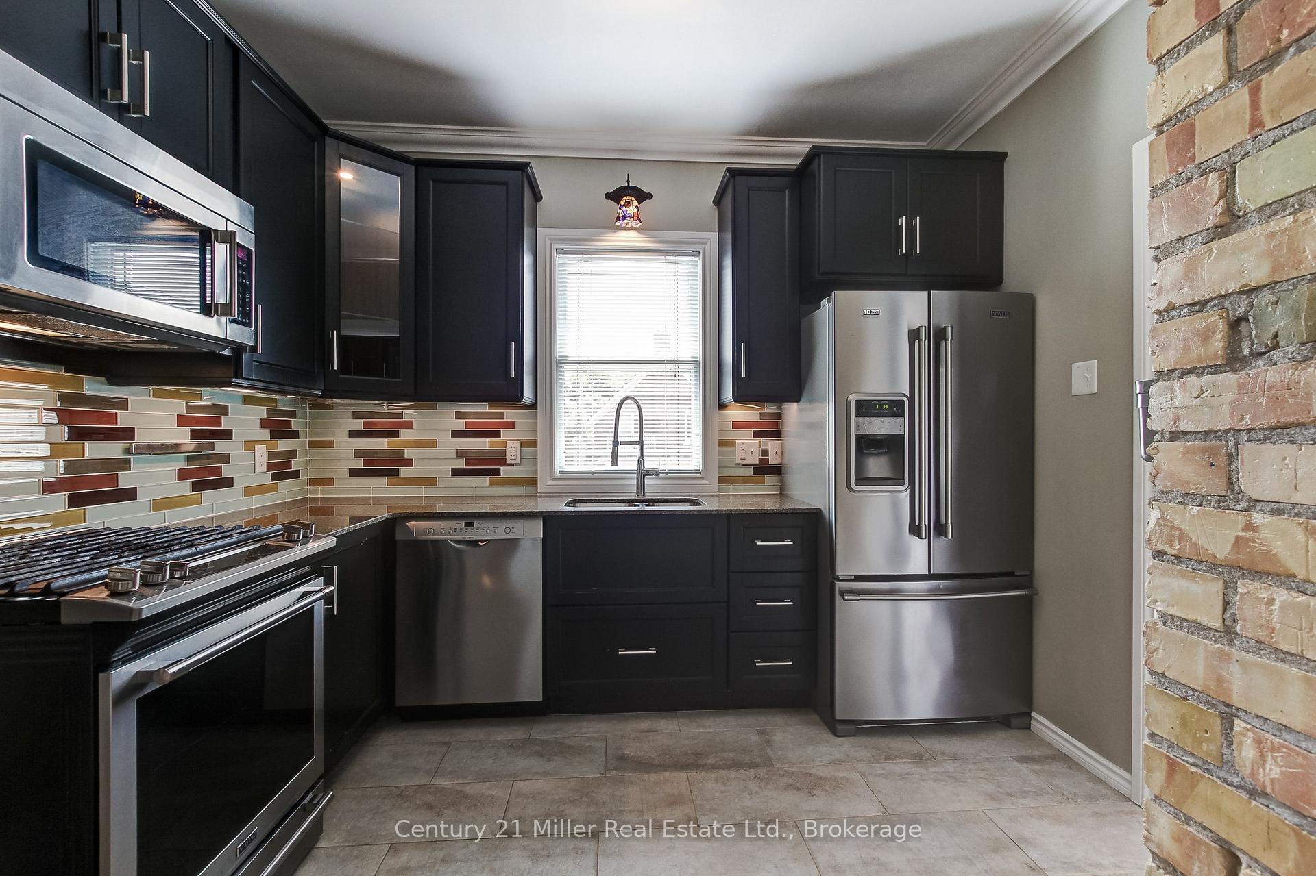 Photo 9 of 17 Whitney Place, Kitchener, Cedar Hill — HOMEH