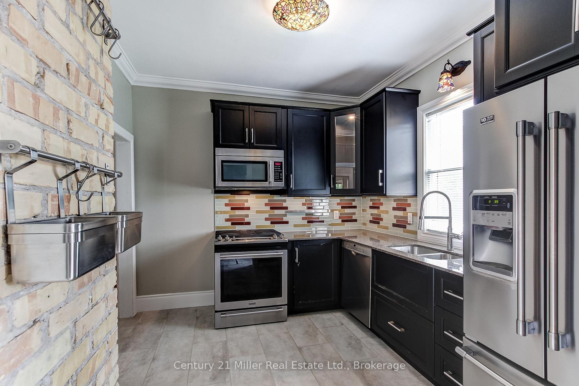 Photo 43 of 17 Whitney Place, Kitchener, Cedar Hill — HOMEH