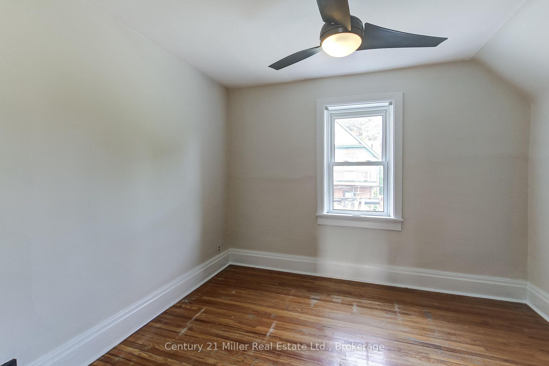 Photo 14 of 17 Whitney Place, Kitchener, Cedar Hill — HOMEH