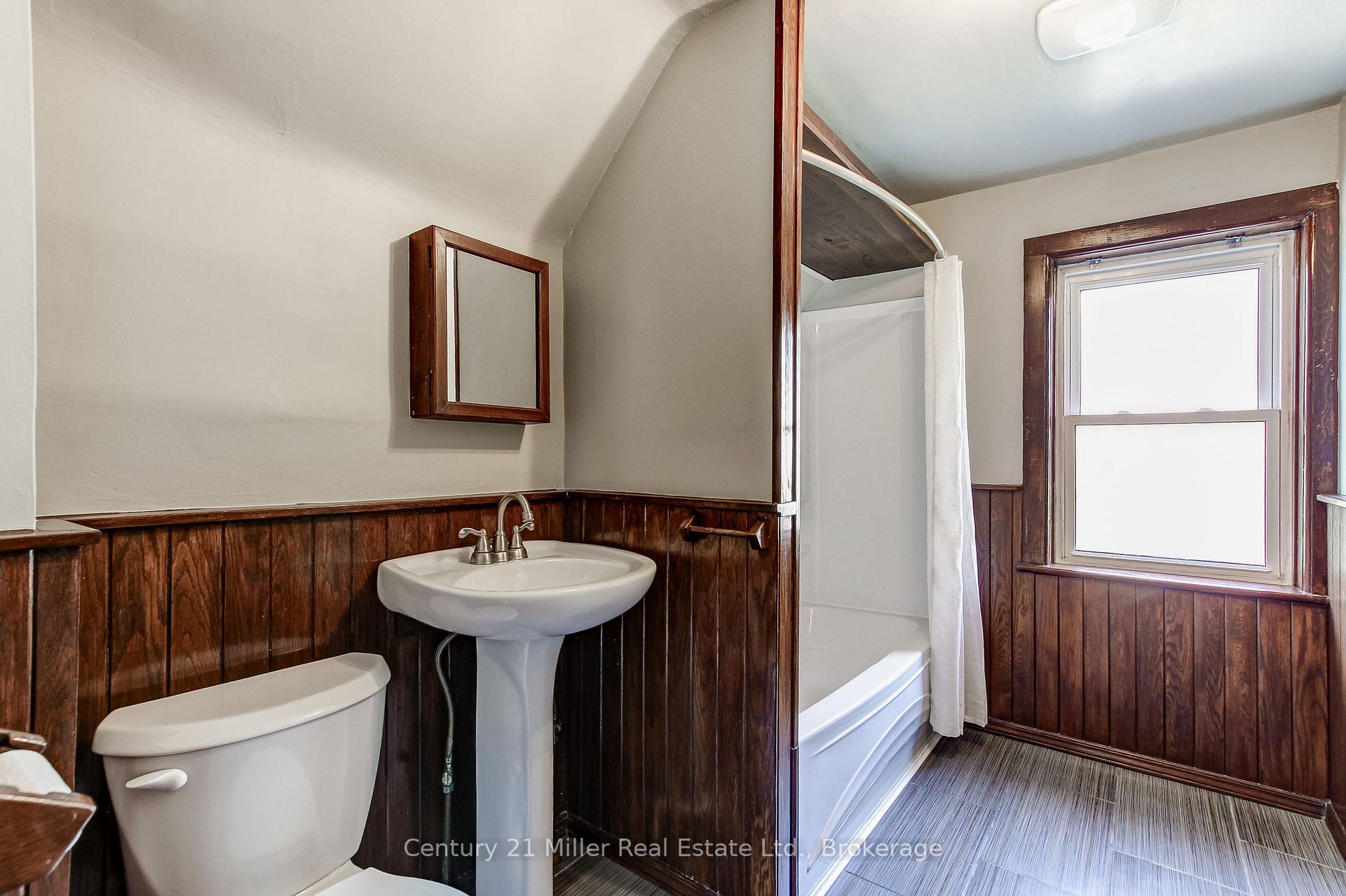 Photo 21 of 17 Whitney Place, Kitchener, Cedar Hill — HOMEH