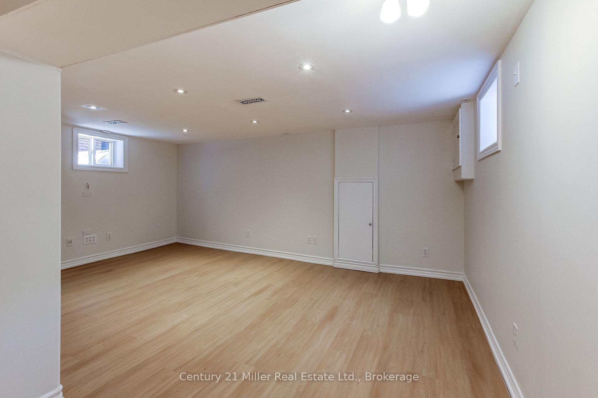 Photo 30 of 17 Whitney Place, Kitchener, Cedar Hill — HOMEH