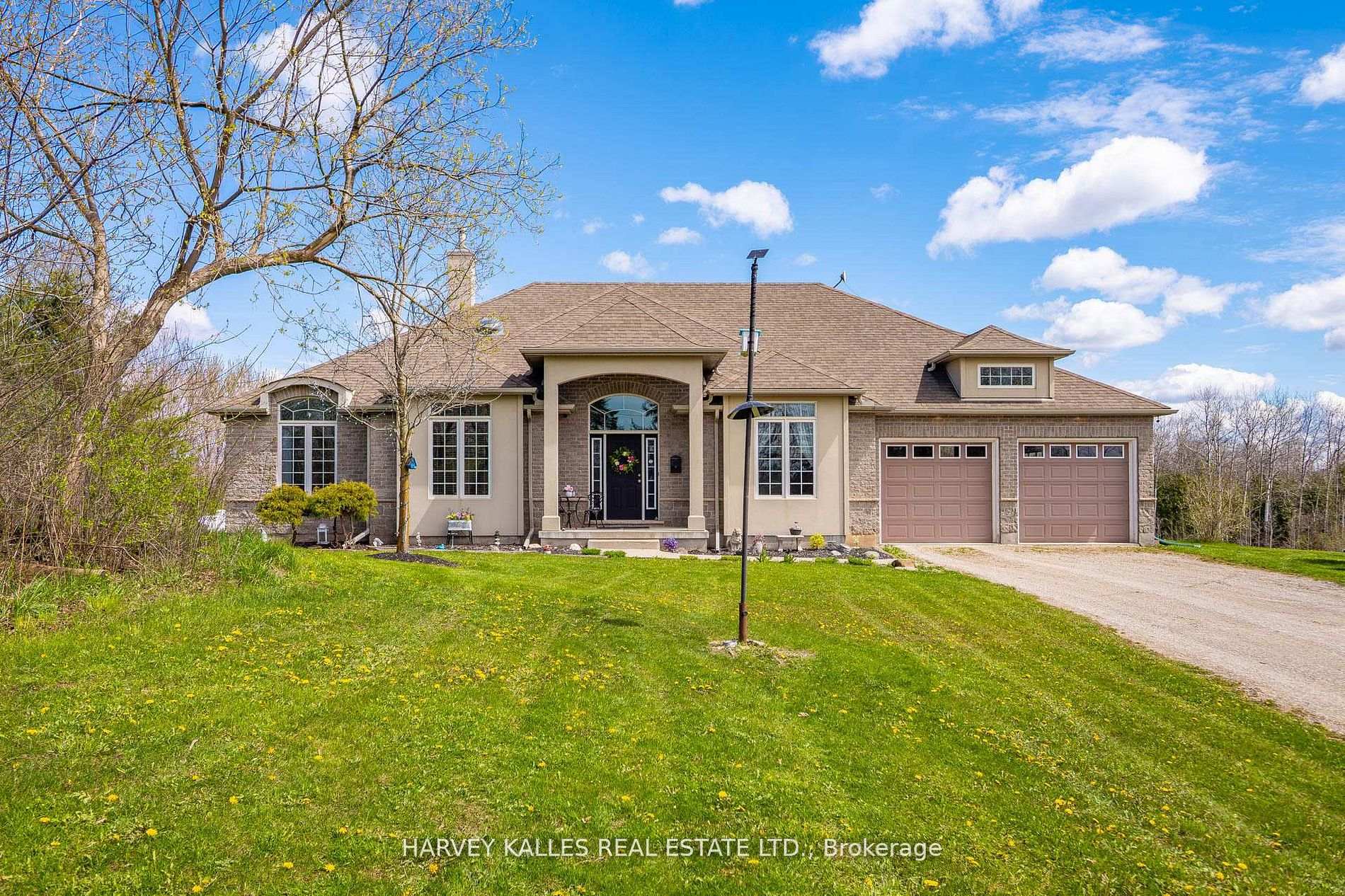 Photo 4 of 4933 Eramosa Townline, Erin, Rural Erin — HOMEH