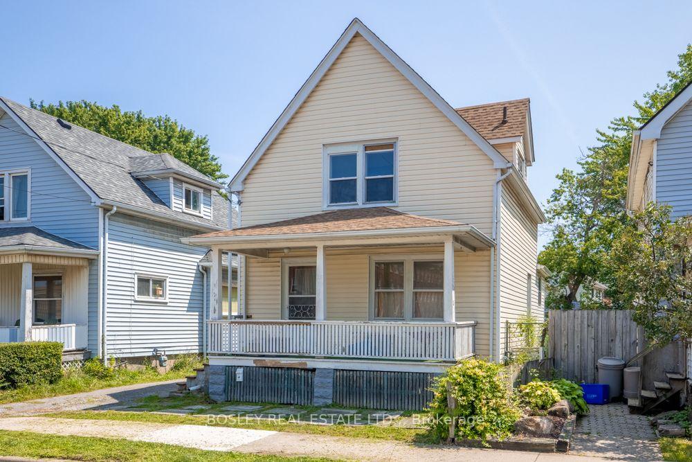 Photo 3 of 28 Tasker Street, St. Catharines, E. Chester — HOMEH