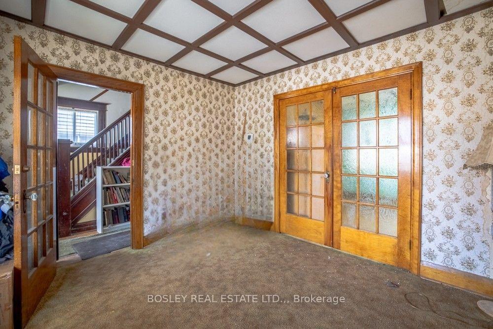 Photo 5 of 28 Tasker Street, St. Catharines, E. Chester — HOMEH