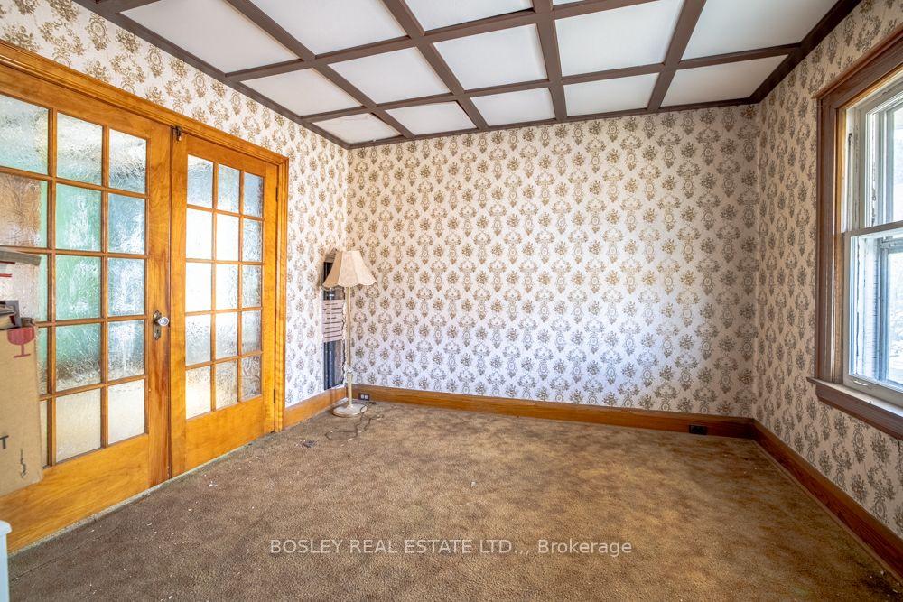 Photo 6 of 28 Tasker Street, St. Catharines, E. Chester — HOMEH