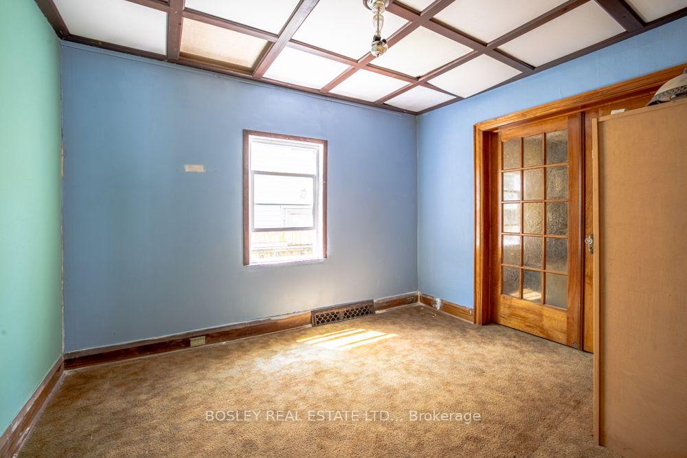 Photo 8 of 28 Tasker Street, St. Catharines, E. Chester — HOMEH