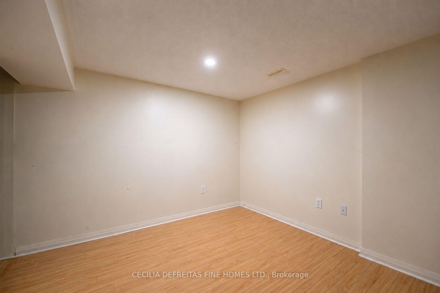 Photo 7 of Unit Bsmt, 294 Wildberry Crescent, Vaughan, Vellore Village — HOMEH