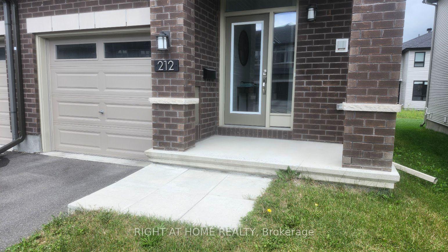 Photo 4 of 212 Trumpeter Grove, Ottawa, Riverside South/Gloucester Glen — HOMEH