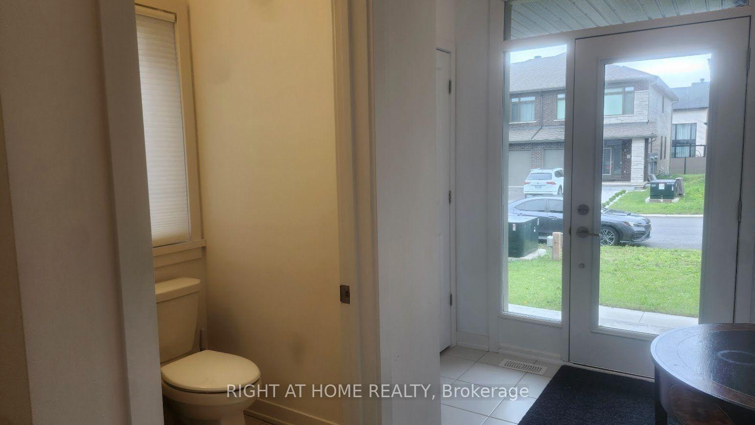 Photo 6 of 212 Trumpeter Grove, Ottawa, Riverside South/Gloucester Glen — HOMEH