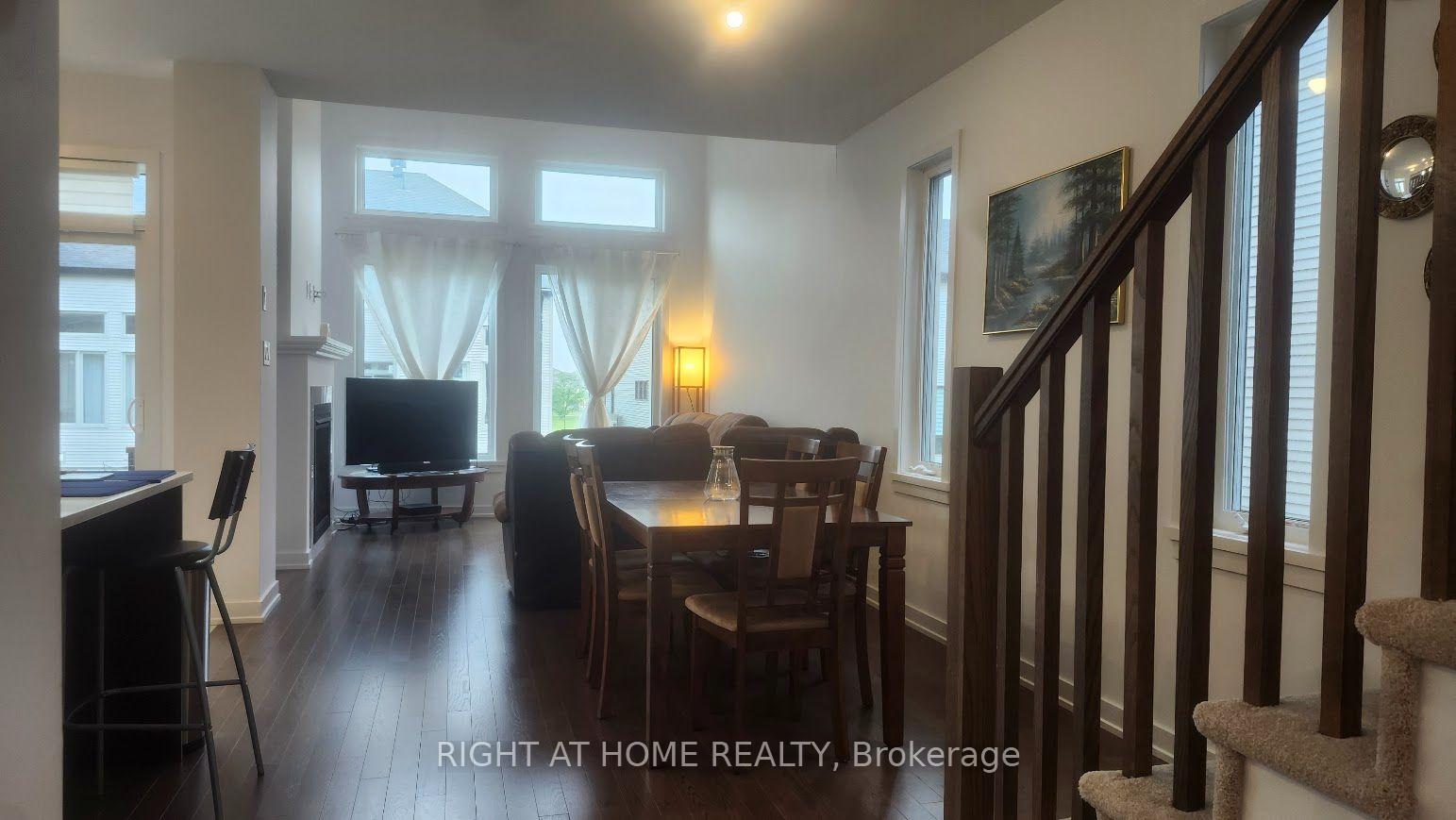 Photo 7 of 212 Trumpeter Grove, Ottawa, Riverside South/Gloucester Glen — HOMEH