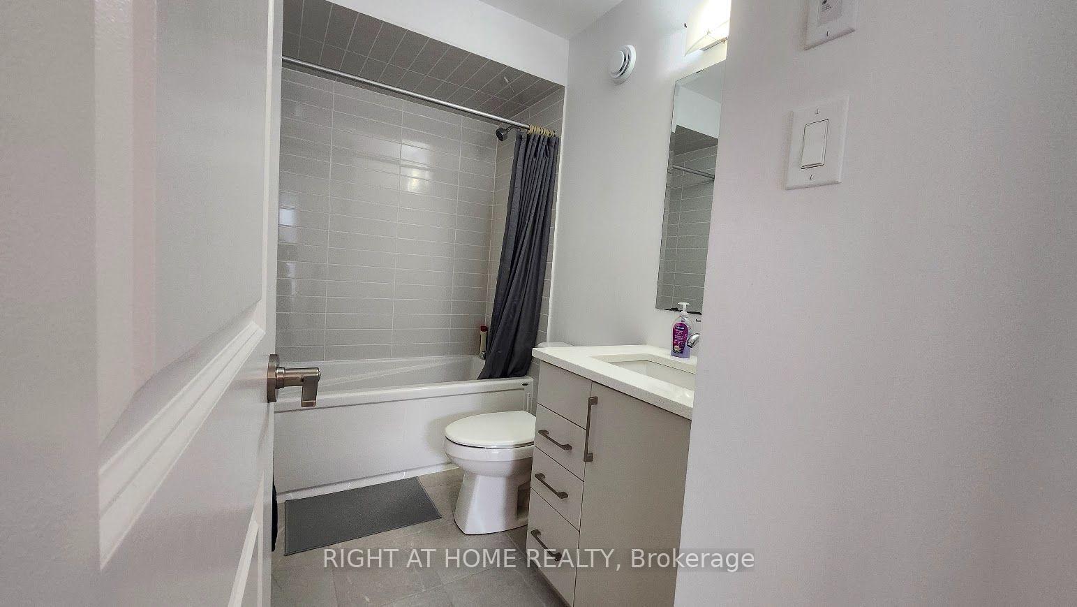 Photo 15 of 212 Trumpeter Grove, Ottawa, Riverside South/Gloucester Glen — HOMEH